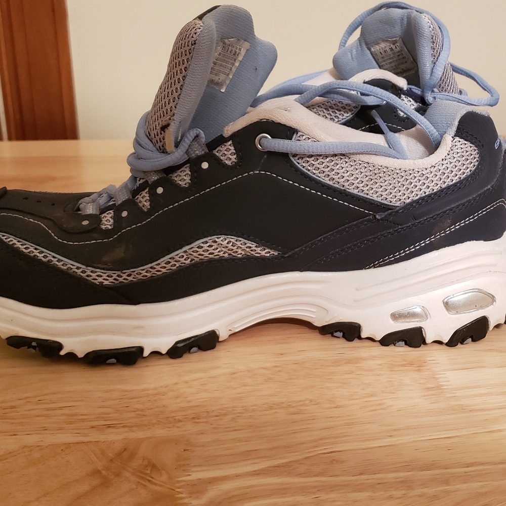 EUC Skechers D'Lites Memory Foam Sneakers - Picture 7 of 7